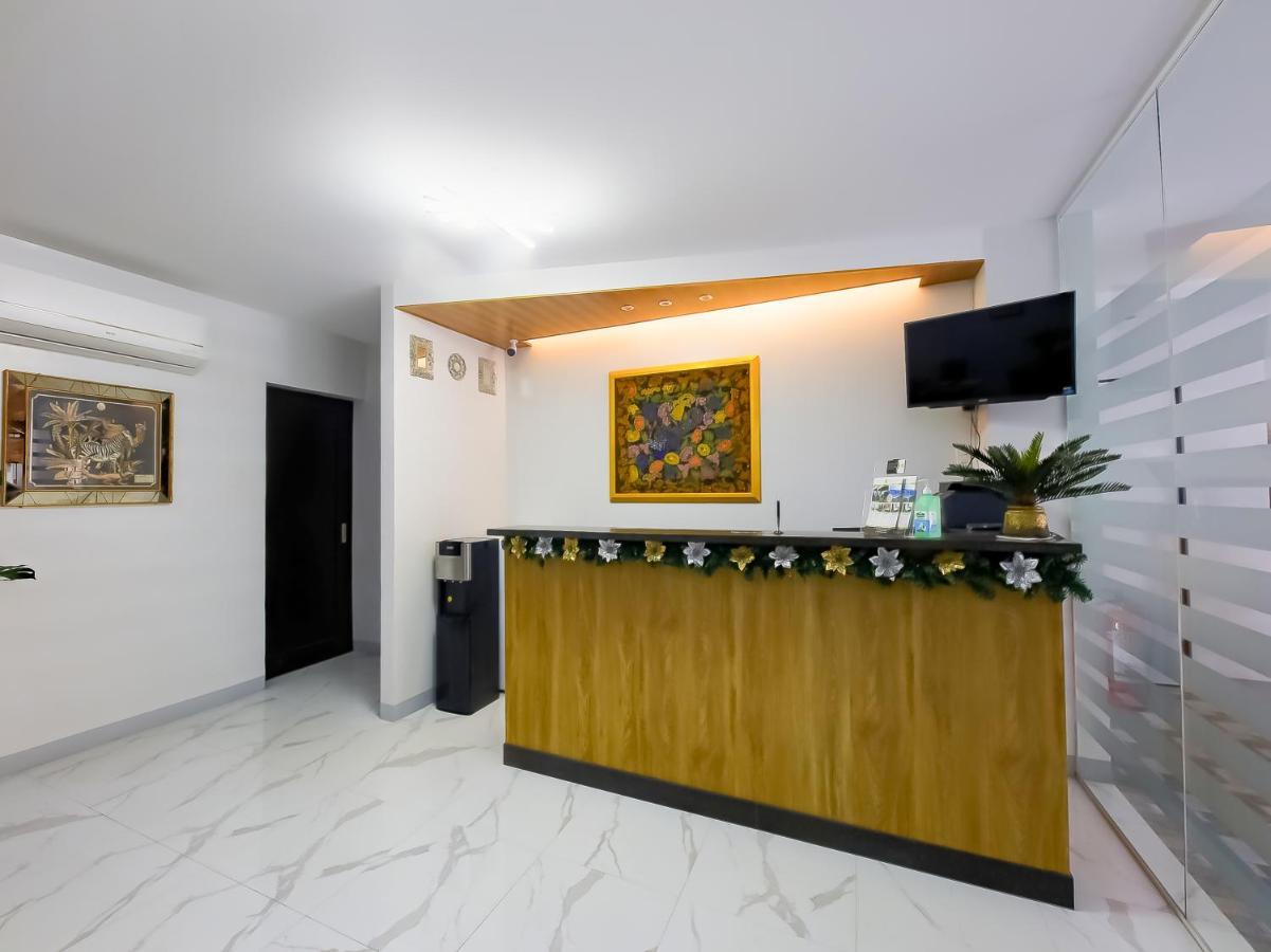Oyo 848 Dona Aurora Condotel ケソンシティ エクステリア 写真